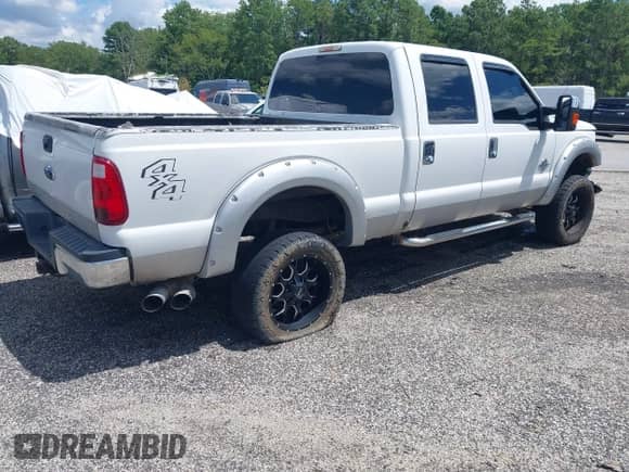 2016 Ford F-250 Lariat z VIN 1FT7W2BT8GEC19429, wystawiony jako IAAI lot #42984685 z przebiegiem 198 855 mil mil oraz . Historia ofert i sprzedaży dostępna na DreamBid. Obrazek 4.