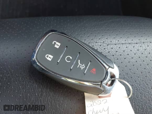 2022 Chevrolet Traverse LT Cloth z VIN 1GNEVGKW9NJ154748, wystawiony jako IAAI lot #40342428 z przebiegiem 26 343 mil mil oraz . Historia ofert i sprzedaży dostępna na DreamBid. Obrazek 11.