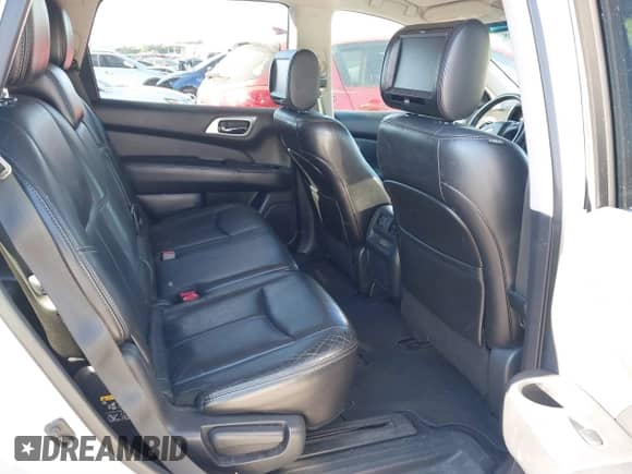 2014 Nissan Pathfinder Platinum Hybrid with VIN 5N1CR2MN2EC637638, listed as a IAAI auction lot 41855108 with 137,387 mi miles and . Bid and sale history available at DreamBid. Image 8.