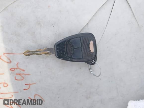 2008 Dodge 2500 SLT z VIN 3D7KS28A28G127518, wystawiony jako IAAI lot #41239093 z przebiegiem 246 641 mil mil oraz . Historia ofert i sprzedaży dostępna na DreamBid. Obrazek 11.