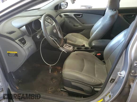 2011 Hyundai Elantra GLS z VIN KMHDH4AEXBU129429, wystawiony jako Copart lot #84626125 z przebiegiem 112 844 mil mil oraz Czysty tytuł • Clean title. Historia ofert i sprzedaży dostępna na DreamBid. Obrazek 7.