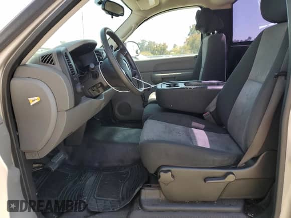 2009 Chevrolet Silverado 1500 Work Truck with VIN 1GCEC14X39Z180593, listed as a Copart auction lot 53874505 with 175,752 mi miles and Salvage title. Bid and sale history available at DreamBid. Image 7.