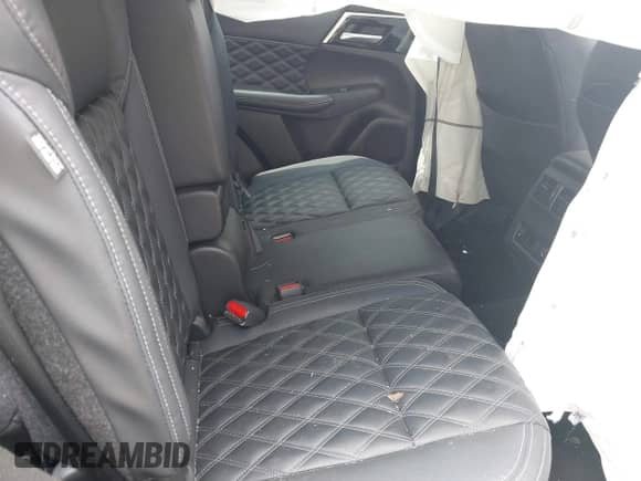 2023 Mitsubishi Outlander SEL z VIN JA4J4VA82PZ006988, wystawiony jako IAAI lot #42436729 z przebiegiem 76 957 mil mil oraz . Historia ofert i sprzedaży dostępna na DreamBid. Obrazek 8.