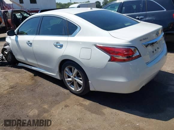 2015 Nissan Altima 2.5 с VIN 1N4AL3AP0FN336869, выставлен на аукционе IAAI как лот 43147069 с пробегом 130 493 миль миль и . История ставок и продаж доступна на DreamBid. Изображение 3.