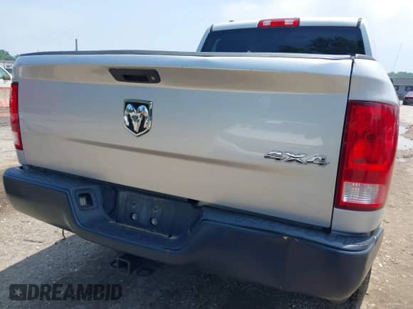 2016 Ram 1500 Tradesman z VIN 1C6RR7KG3GS305742, wystawiony jako IAAI lot #42548001 z przebiegiem 313 235 mil mil oraz . Historia ofert i sprzedaży dostępna na DreamBid. Obrazek 6.