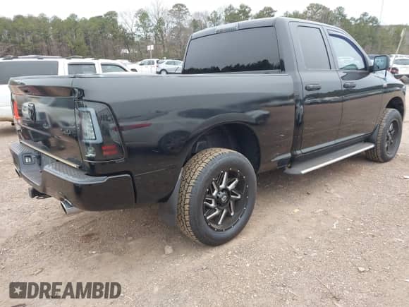 2013 Ram 1500 Tradesman z VIN 1C6RR7FT6DS721268, wystawiony jako IAAI lot #41373331 z przebiegiem 144 795 mil mil oraz . Historia ofert i sprzedaży dostępna na DreamBid. Obrazek 4.