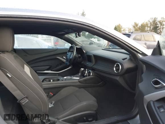 2023 Chevrolet Camaro 1LT с VIN 1G1FB1RS4P0152817, выставлен на аукционе IAAI как лот 43549844 с пробегом 38 323 миль миль и . История ставок и продаж доступна на DreamBid. Изображение 5.