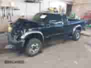 2002 Chevrolet S-10 LS z VIN 1GCCT19W328189054, wystawiony jako IAAI lot #41660988 z przebiegiem 217 256 mil mil oraz . Historia ofert i sprzedaży dostępna na DreamBid. Obrazek 2.