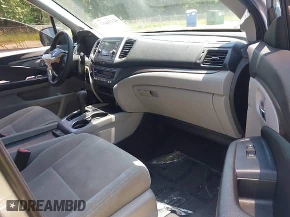 2018 Honda Pilot LX с VIN 5FNYF5H10JB001132, выставлен на аукционе IAAI как лот 42551693 с пробегом 109 258 миль миль и . История ставок и продаж доступна на DreamBid. Изображение 5.