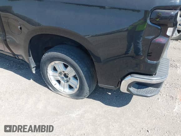 2021 Chevrolet Silverado 1500 LT с VIN 3GCPYDEK5MG215304, выставлен на аукционе IAAI как лот 42432369 с пробегом Не указан миль и . История ставок и продаж доступна на DreamBid. Изображение 18.