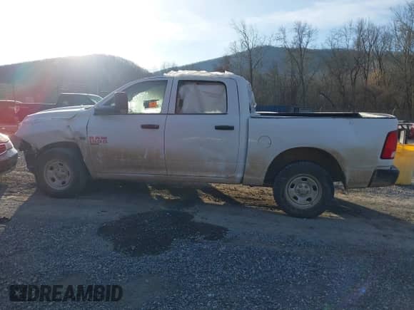 2023 Ram 1500 Express с VIN 3C6RR7KT7PG641320, выставлен на аукционе IAAI как лот 41072163 с пробегом 30 464 миль миль и . История ставок и продаж доступна на DreamBid. Изображение 13.