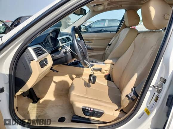 2015 BMW 3 Series 320i с VIN WBA3B1C56FK136437, выставлен на аукционе Copart как лот 71505245 с пробегом 60 252 миль миль и Чистый • Clean title. История ставок и продаж доступна на DreamBid. Изображение 7.