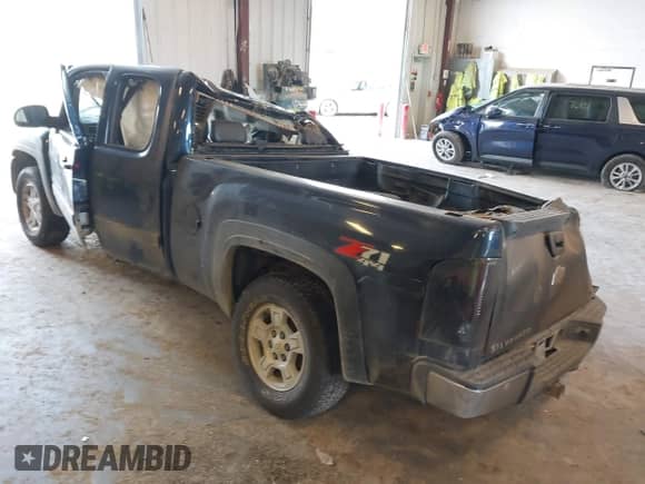 2008 Chevrolet Silverado 1500 2LT z VIN 2GCEK19J681135842, wystawiony jako IAAI lot #43380284 z przebiegiem 189 292 mil mil oraz . Historia ofert i sprzedaży dostępna na DreamBid. Obrazek 3.