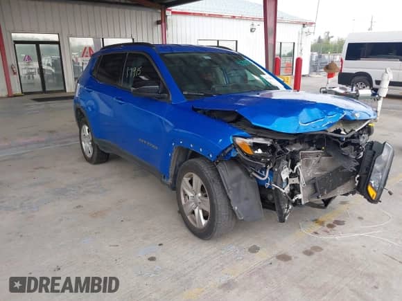 2022 Jeep Compass Altitude with VIN 3C4NJDBB1NT165106, listed as a IAAI auction lot 41738922 with 66,841 mi miles and . Bid and sale history available at DreamBid. Image 1.