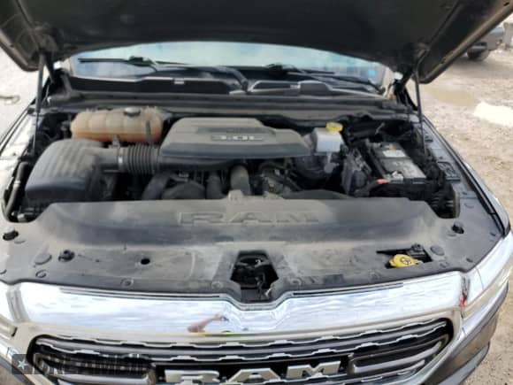 2020 Ram 1500 Limited z VIN 1C6SRFHM7LN367338, wystawiony jako Copart lot #68367545 z przebiegiem 88 006 mil mil oraz Szkoda całkowita • Salvage title. Historia ofert i sprzedaży dostępna na DreamBid. Obrazek 11.