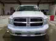 2023 Ram 1500 Tradesman z VIN 1C6RR7FT7PS527773, wystawiony jako Copart lot #44564895 z przebiegiem 46 041 mil mil oraz Czysty tytuł • Clean title. Historia ofert i sprzedaży dostępna na DreamBid. Obrazek 5.