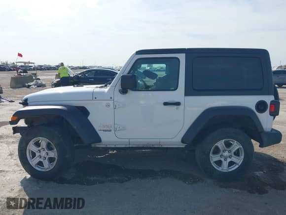2020 Jeep Wrangler Sport S with VIN 1C4GJXAG3LW275413, listed as a IAAI auction lot 41884921 with 63,727 mi miles and . Bid and sale history available at DreamBid. Image 15.