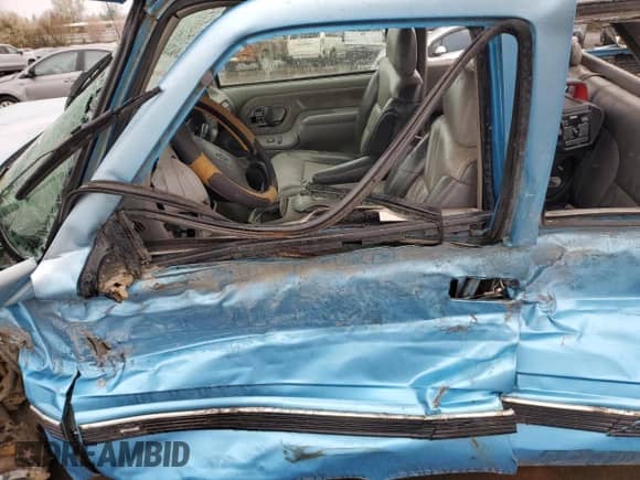 1995 Chevrolet Silverado 2500 с VIN 2GCFK29K9S1107351, выставлен на аукционе Copart как лот 49819485 с пробегом Не указан миль и Списание • Salvage title. История ставок и продаж доступна на DreamBid. Изображение 7.