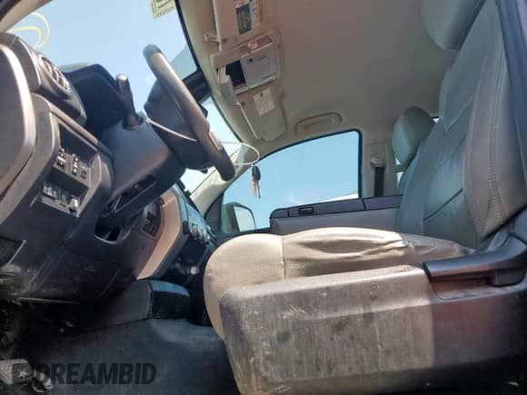 2020 Toyota Tundra SR5 with VIN 5TFDY5F15LX945111, listed as a Copart auction lot 70679165 with 147,342 mi miles and Salvage title. Bid and sale history available at DreamBid. Image 7.