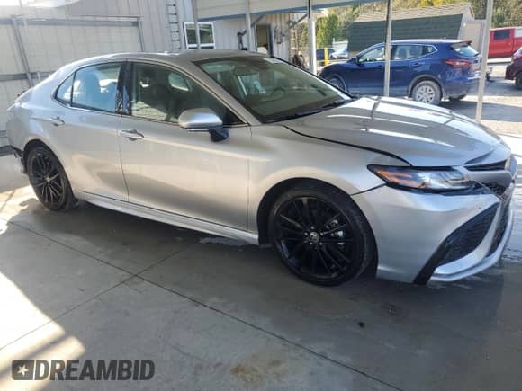 2024 Toyota Camry XSE with VIN 4T1K61AK9RU879710, listed as a Copart auction lot 90527445 with 39,740 mi miles and Clean title. Bid and sale history available at DreamBid. Image 4.