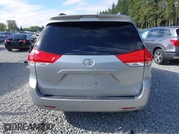 2014 Toyota Sienna Limited with VIN 5TDDK3DC1ES079295, listed as a IAAI auction lot 42724857 with 112,157 mi miles and . Bid and sale history available at DreamBid. Image 16.