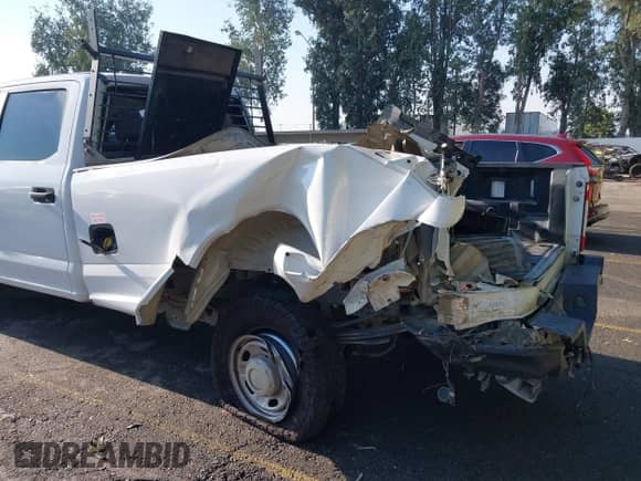 2019 Ford F-250 XL with VIN 1FT7W2A62KEC55489, listed as a IAAI auction lot 42848656 with 230,291 mi miles and . Bid and sale history available at DreamBid. Image 6.