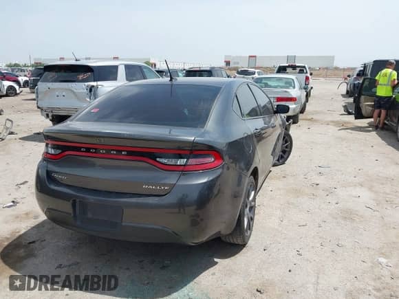 2016 Dodge Dart SXT Sport Blacktop z VIN 1C3CDFFA0GD822552, wystawiony jako IAAI lot #42238382 z przebiegiem 93 553 mil mil oraz . Historia ofert i sprzedaży dostępna na DreamBid. Obrazek 4.