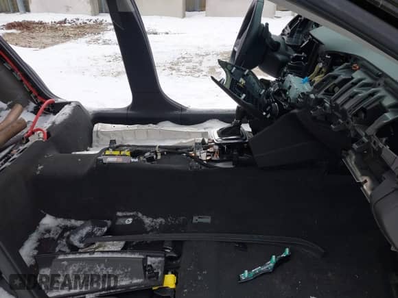2016 Chevrolet SS с VIN 6G3F15RW6GL222212, выставлен на аукционе IAAI как лот 41337316 с пробегом Не указан миль и . История ставок и продаж доступна на DreamBid. Изображение 5.