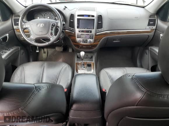 2012 Hyundai Santa Fe Limited with VIN 5XYZKDAG0CG139385, listed as a Copart auction lot 84425045 with 211,465 mi miles and Salvage title. Bid and sale history available at DreamBid. Image 8.
