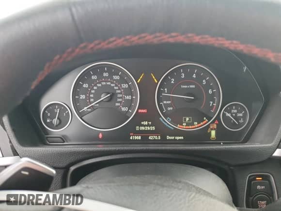 2018 BMW 3 Series 330i xDrive with VIN WBA8K3C54JA485869, listed as a Copart auction lot 84427445 with 41,968 mi miles and Salvage title. Bid and sale history available at DreamBid. Image 9.