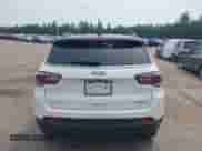 2019 Jeep Compass Latitude z VIN 3C4NJDBB5KT656449, wystawiony jako IAAI lot #42904599 z przebiegiem 82 817 mil mil oraz . Historia ofert i sprzedaży dostępna na DreamBid. Obrazek 16.