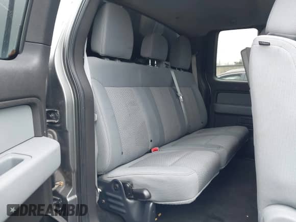 2012 Ford F-150 XLT z VIN 1FTFX1EF8CFB49783, wystawiony jako IAAI lot #43511673 z przebiegiem 109 393 mil mil oraz . Historia ofert i sprzedaży dostępna na DreamBid. Obrazek 8.