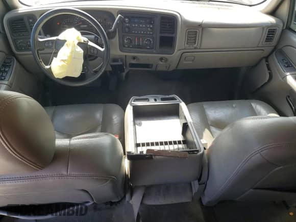 2004 GMC Sierra 1500 SLE z VIN 2GTEK13T341421040, wystawiony jako Copart lot #60494175 z przebiegiem 188 916 mil mil oraz Szkoda całkowita • Salvage title. Historia ofert i sprzedaży dostępna na DreamBid. Obrazek 8.