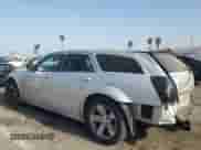 2005 Dodge Magnum SE with VIN 2D4FV48T05H679761, listed as a Copart auction lot 63411815 with 192,106 mi miles and Salvage title. Bid and sale history available at DreamBid. Image 2.