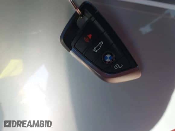 2024 BMW i4 eDrive40 с VIN WBY73AW06RFS52041, выставлен на аукционе IAAI как лот 41320110 с пробегом 21 810 миль миль и . История ставок и продаж доступна на DreamBid. Изображение 11.