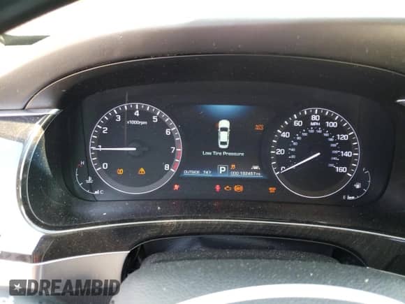 2016 Hyundai Equus Signature with VIN KMHGH4JH1GU104370, listed as a Copart auction lot 73434934 with 102,457 mi miles and Salvage title. Bid and sale history available at DreamBid. Image 9.