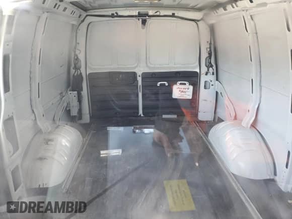 2021 Chevrolet Express Cargo с VIN 1GCWGAFP6M1214670, выставлен на аукционе Copart как лот 48985335 с пробегом 109 544 миль миль и Чистый • Clean title. История ставок и продаж доступна на DreamBid. Изображение 10.