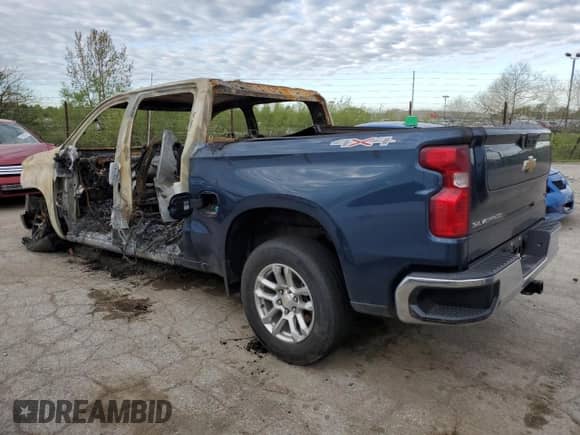 2022 Chevrolet Silverado 1500 LT with VIN 3GCUDDET8NG514732, listed as a Copart auction lot 54685115 with Not provided miles and Non repairable. Bid and sale history available at DreamBid. Image 2.