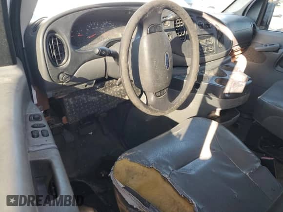 2008 Ford Econoline Cargo Commercial с VIN 1FTNS24L38DA33174, выставлен на аукционе Copart как лот 73706534 с пробегом 284 603 миль миль и Списание • Salvage title. История ставок и продаж доступна на DreamBid. Изображение 8.