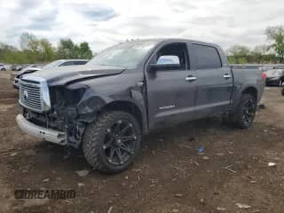 2013 Toyota Tundra Limited с VIN 5TFHW5F17DX282150, выставлен на аукционе Copart как лот 55676795 с пробегом 110 835 миль миль и Списание • Salvage title. История ставок и продаж доступна на DreamBid. Изображение 1.