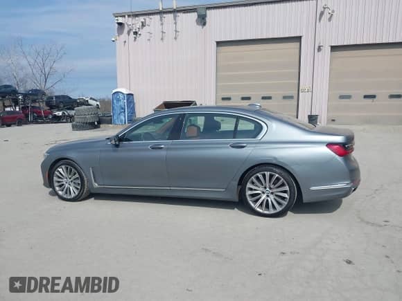 2022 BMW 7 Series 750i xDrive with VIN WBA7U2C08NCH57275, listed as a IAAI auction lot 41801141 with 49,307 mi miles and . Bid and sale history available at DreamBid. Image 14.