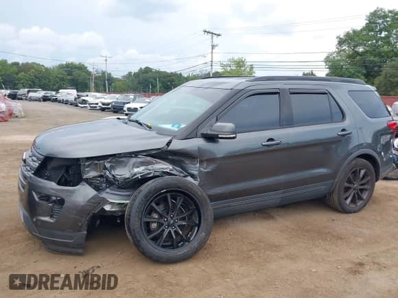 2018 Ford Explorer XLT с VIN 1FM5K8D85JGB38118, выставлен на аукционе IAAI как лот 42985061 с пробегом 65 608 миль миль и . История ставок и продаж доступна на DreamBid. Изображение 6.