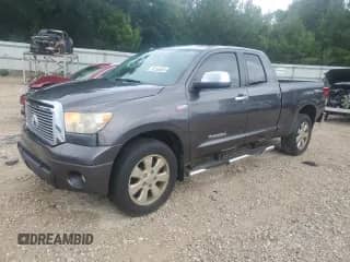 2012 Toyota Tundra Limited z VIN 5TFSY5F10CX132864, wystawiony jako Copart lot #70156505 z przebiegiem 186 395 mil mil oraz Szkoda całkowita • Salvage title. Historia ofert i sprzedaży dostępna na DreamBid. Obrazek 1.