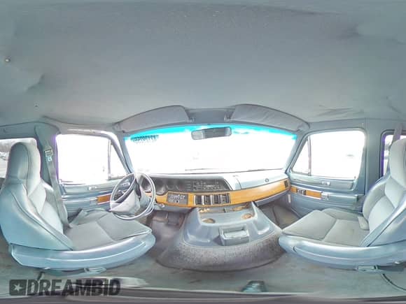 1988 Dodge Passenger with VIN 2B4HB21W4JK149486, listed as a Copart auction lot 42129255 with 160,225 mi miles and Salvage title. Bid and sale history available at DreamBid. Image 14.