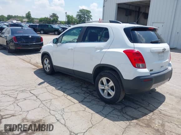 2016 Chevrolet Trax LT with VIN 3GNCJLSBXGL270304, listed as a IAAI auction lot 42851934 with 109,652 mi miles and . Bid and sale history available at DreamBid. Image 3.