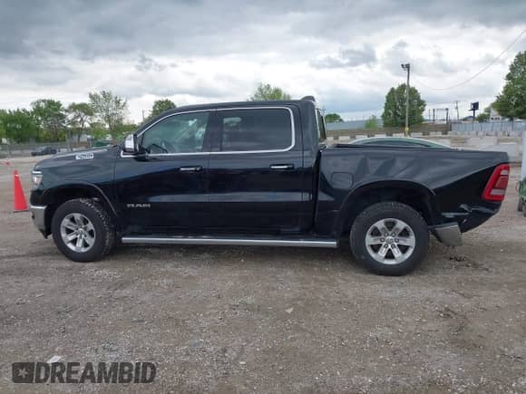 2019 Ram 1500 Laramie с VIN 1C6SRFJT3KN609963, выставлен на аукционе IAAI как лот 42317042 с пробегом 132 345 миль миль и . История ставок и продаж доступна на DreamBid. Изображение 14.