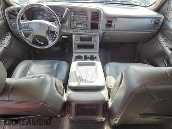 2006 Chevrolet Silverado 1500 LS с VIN 2GCEC19T361125636, выставлен на аукционе Copart как лот 84769275 с пробегом 100 683 миль миль и Чистый • Clean title. История ставок и продаж доступна на DreamBid. Изображение 8.