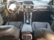 2017 Honda Accord EX-L z VIN JHMCR6F50HC030472, wystawiony jako Copart lot #81522715 z przebiegiem 97 186 mil mil oraz Szkoda całkowita • Salvage title. Historia ofert i sprzedaży dostępna na DreamBid. Obrazek 8.