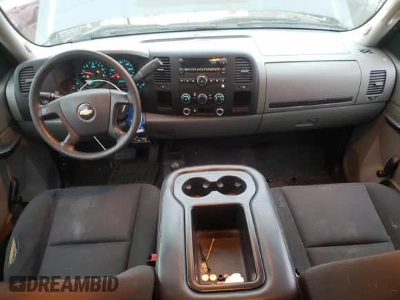 2010 Chevrolet Silverado 1500 Work Truck with VIN 1GCSKPE38AZ266054, listed as a Copart auction lot 82779264 with 154,528 mi miles and Salvage title. Bid and sale history available at DreamBid. Image 8.