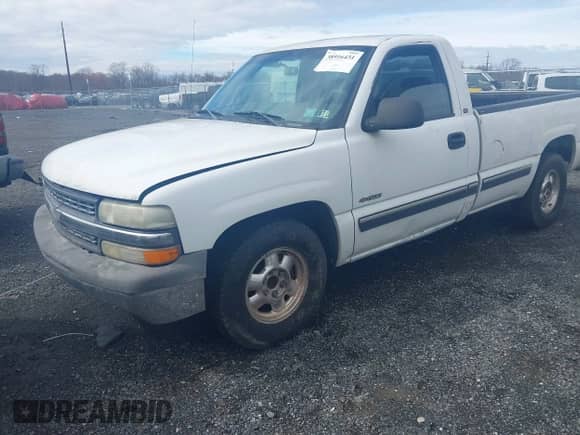 2000 Chevrolet Silverado 1500 z VIN 1GCEC14V6YE419087, wystawiony jako IAAI lot #38916431 z przebiegiem Nie podano mil oraz . Historia ofert i sprzedaży dostępna na DreamBid. Obrazek 2.
